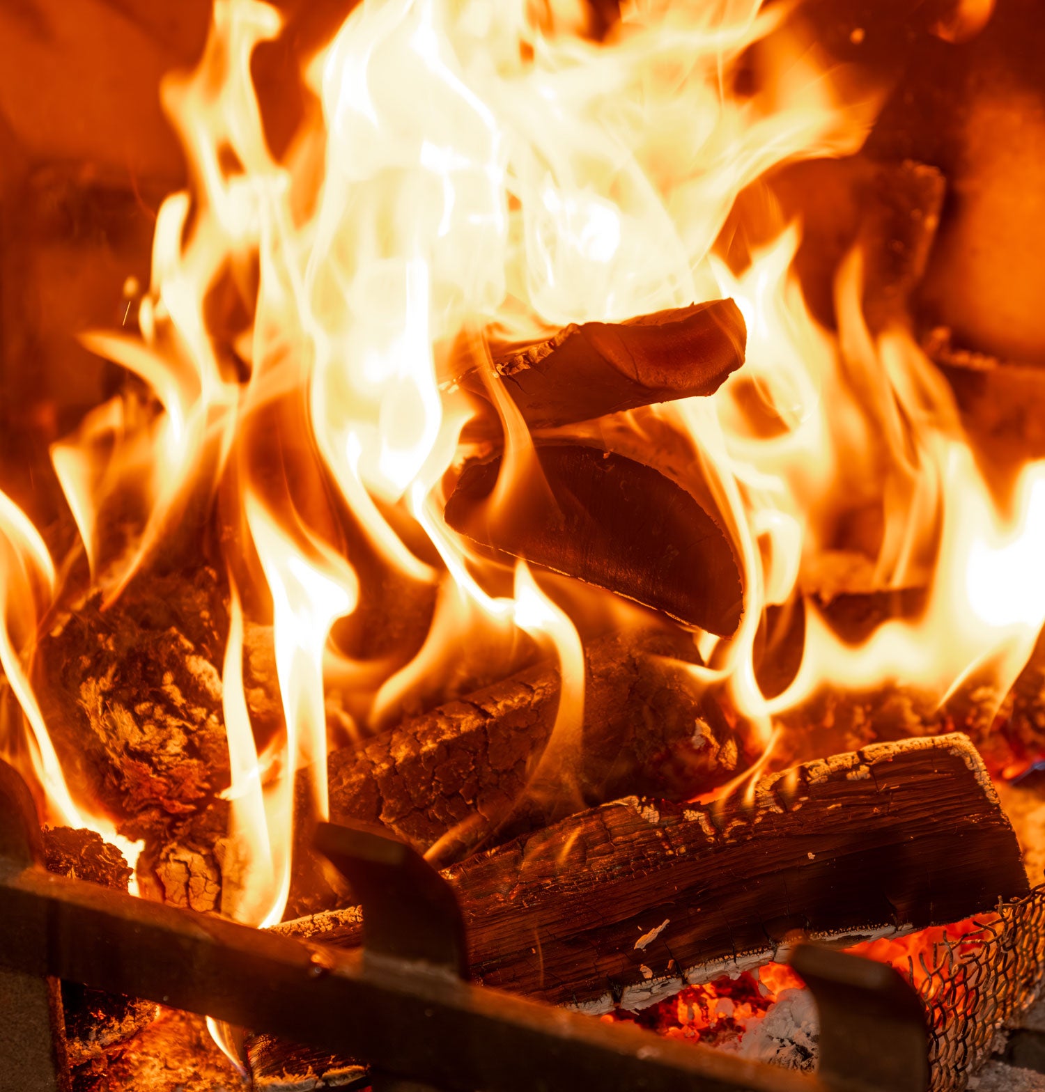 Homefire Kiln Dried Hardwood Logs - Bulk Bag (0.6m3)