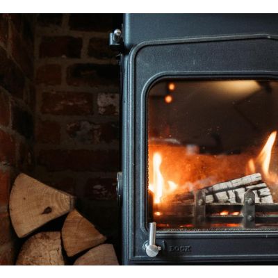 Why a log burner is the perfect way to start the New Year